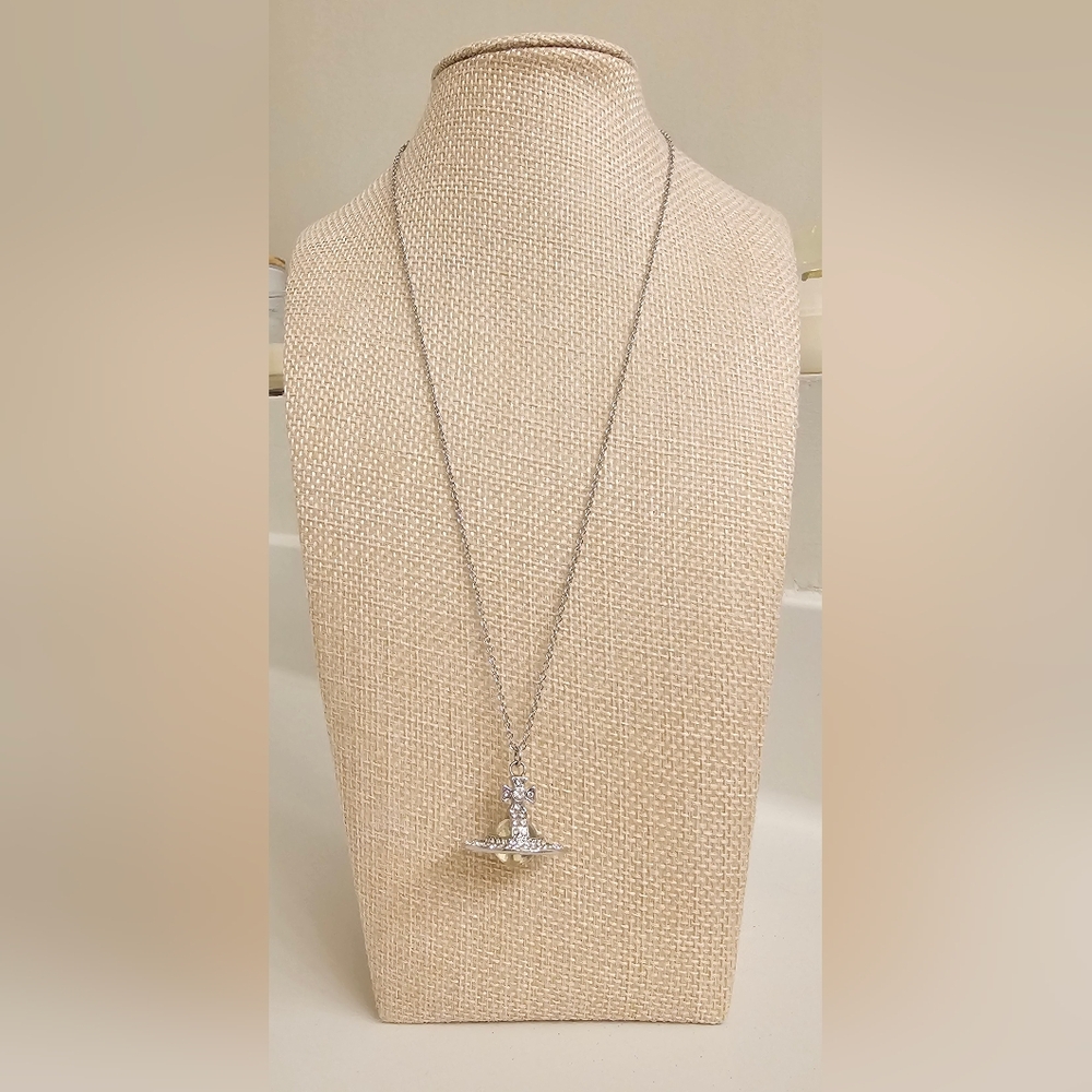 🔥 SALE 🔥 Vivienne Westwood Silver Orb Necklace